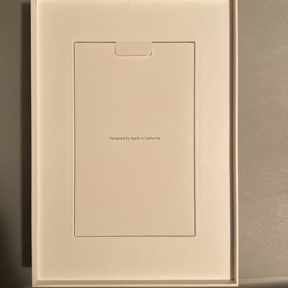 iPad Air 9th generation box + manual - Picture 3 of 6